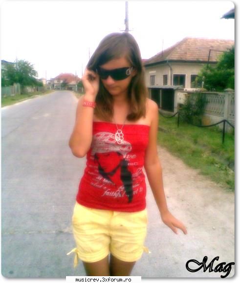Lili Costele *.* :)) - Sugestiv Ce? - Pictures with us